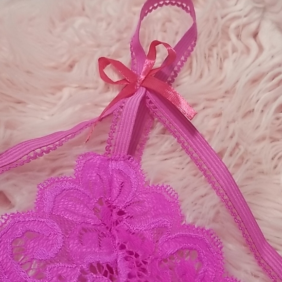 Pink strappy bra garter lingerie - Picture 6 of 10